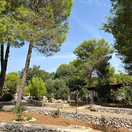 Casette Masseria La Camardia Sava