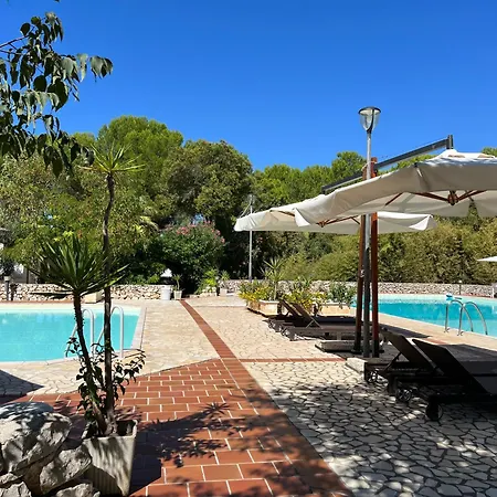 Casette Masseria La Camardia Sava
